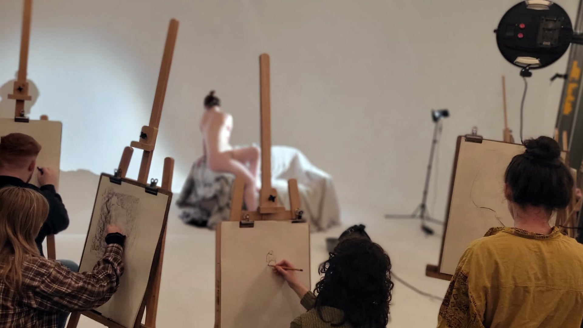 Online Life Drawing Classes on Zoom Have You Tried One Yet? - Kick in the  Creatives